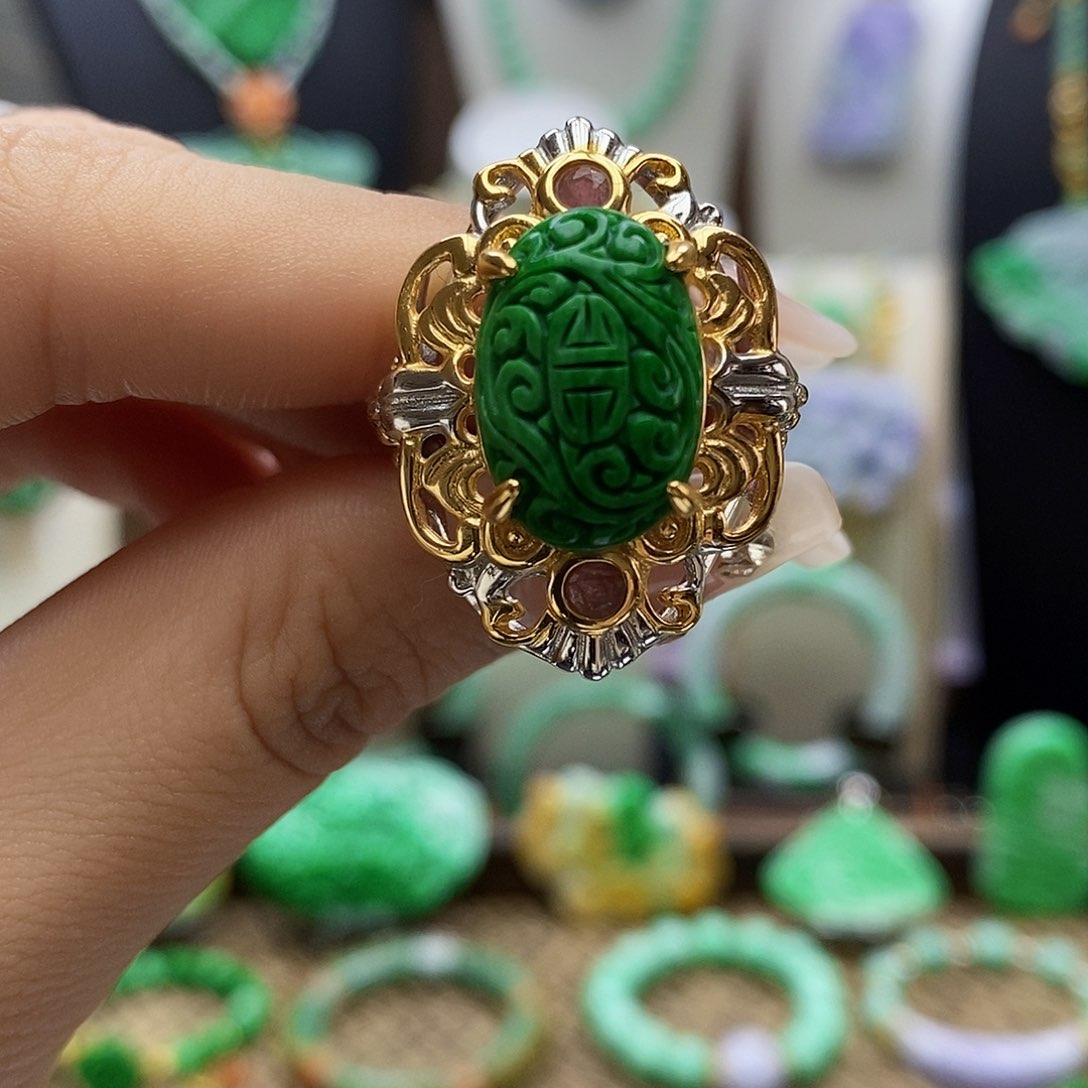 翡翠戒指未镶嵌天然