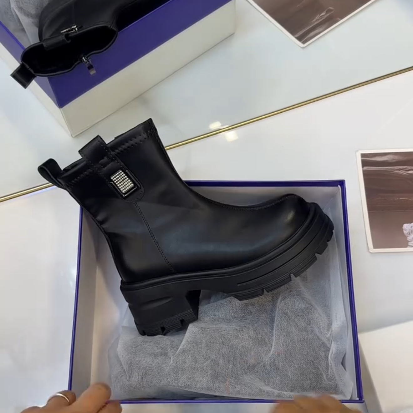 英伦风粗跟马丁靴女2025冬季新款爆款增高小个子短靴时尚百搭靴子