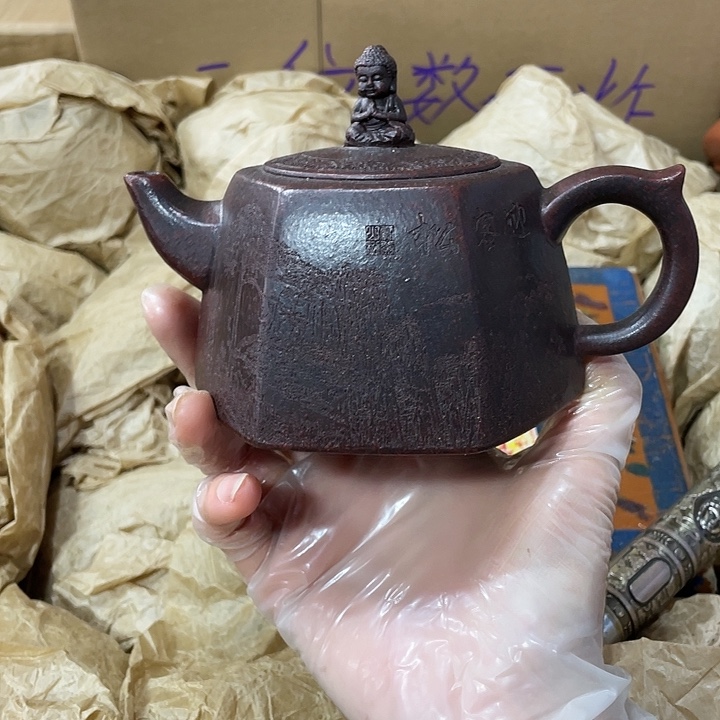 紫砂茶壶矿泥料，手工制作一把紫砂壶。