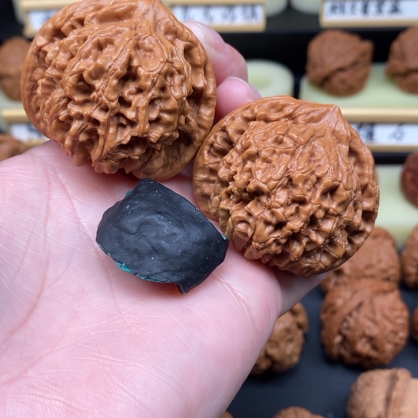 【闪购商品】文玩核桃吊坠平**乐官帽