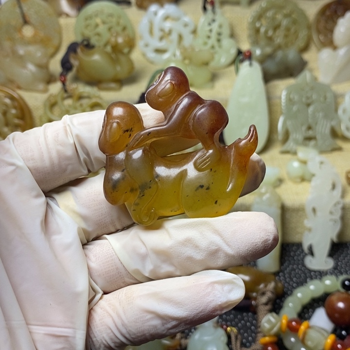 和田玉挂件未镶嵌