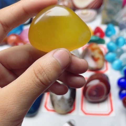 玛瑙/玉髓耳钉未镶嵌