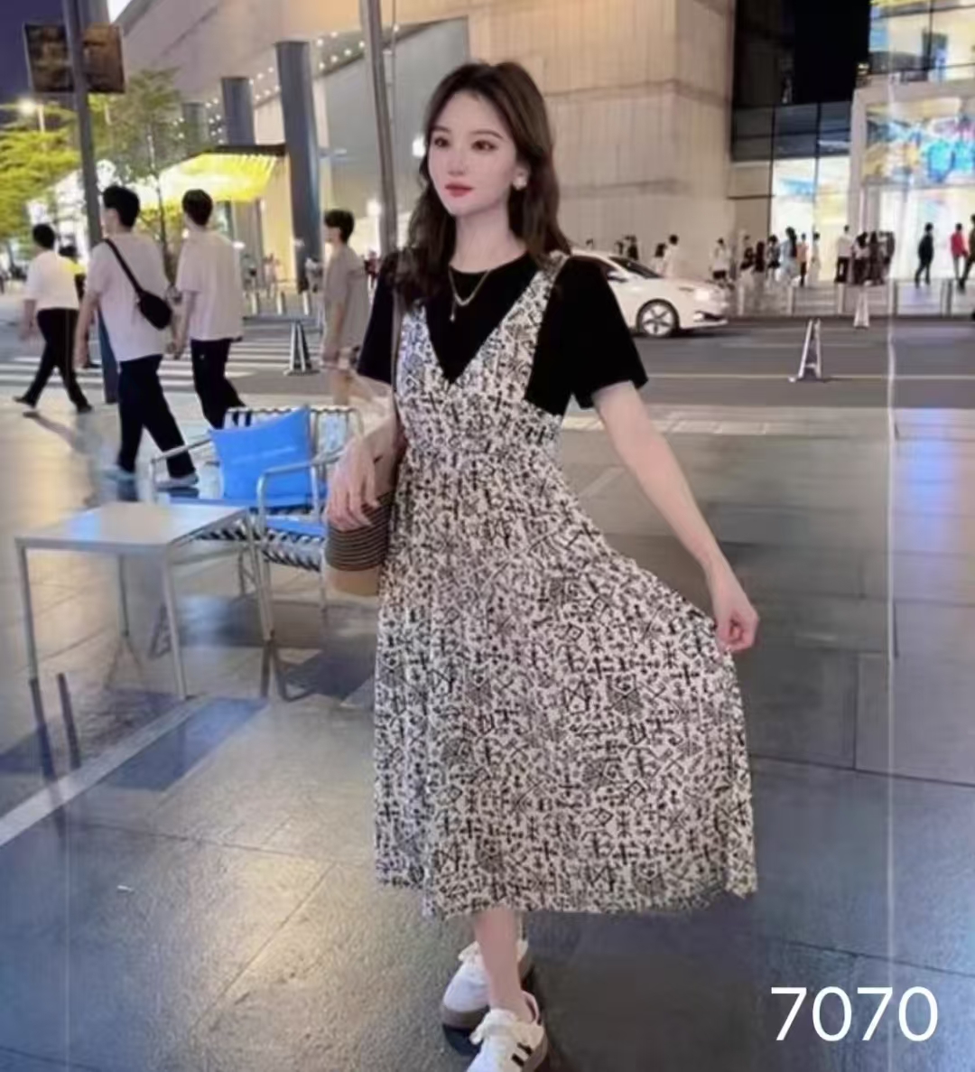 7070夏季吊带V领假两件碎花裙法式时尚