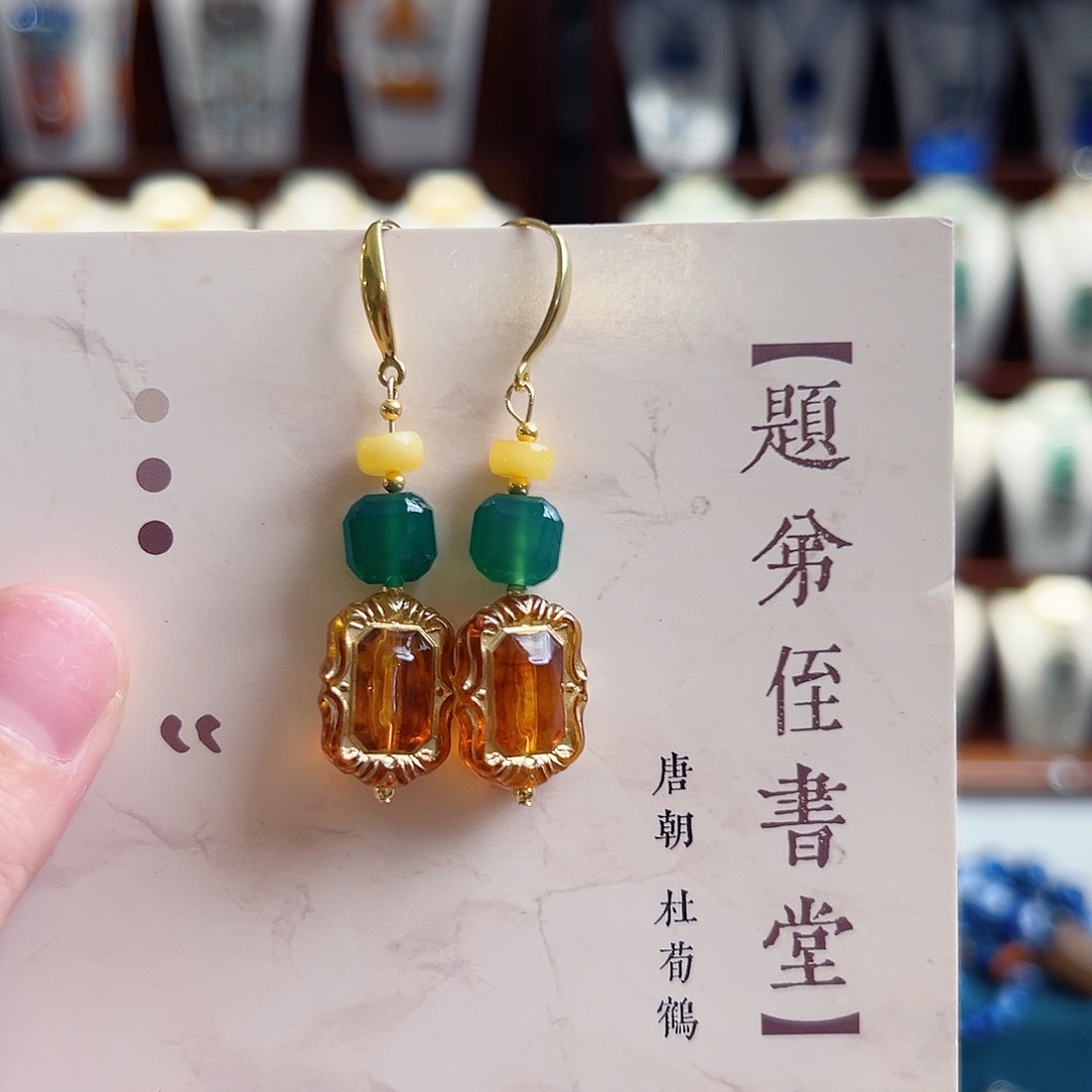 玛瑙未镶嵌挂件耳环