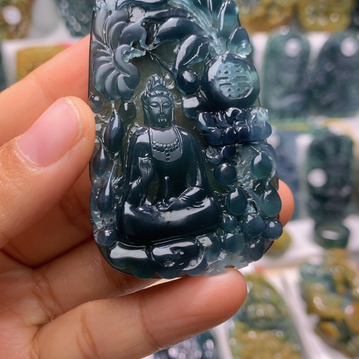 吊坠(不含链)未镶嵌翡翠