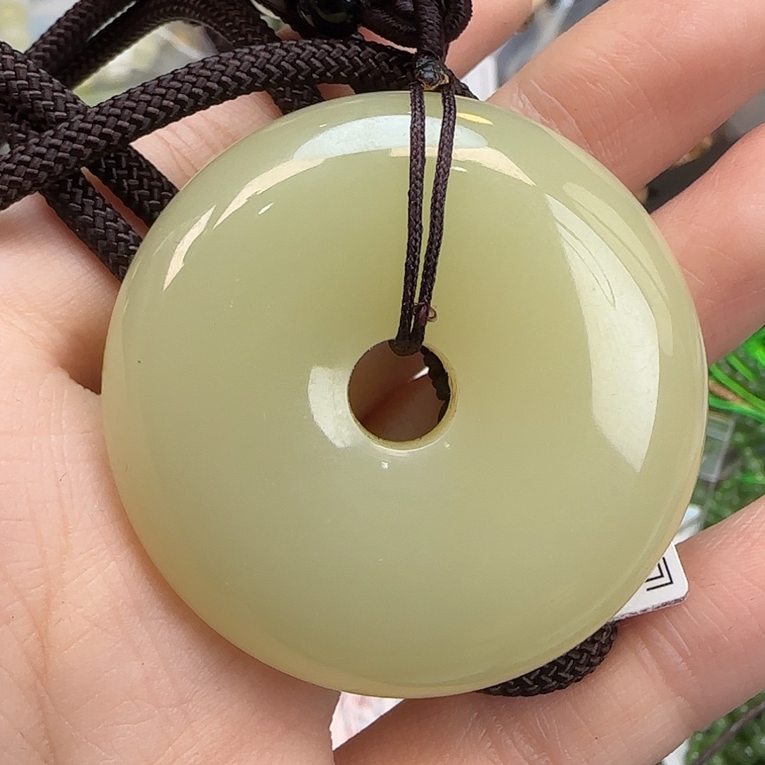 石英岩玉合金颈饰