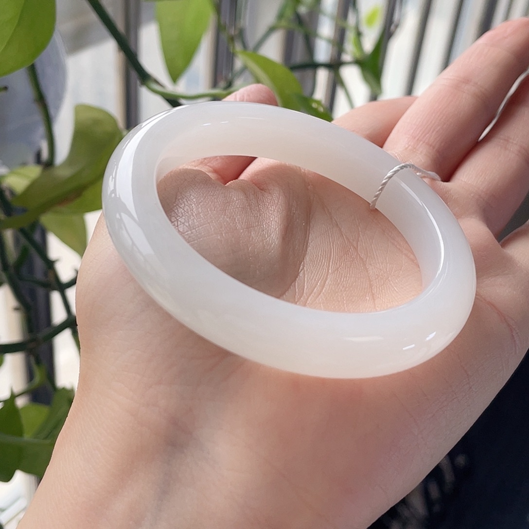 和田玉未镶嵌手镯冰白老料