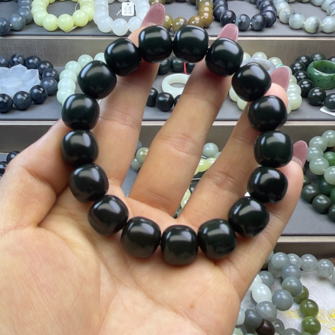 未镶嵌和田玉手链