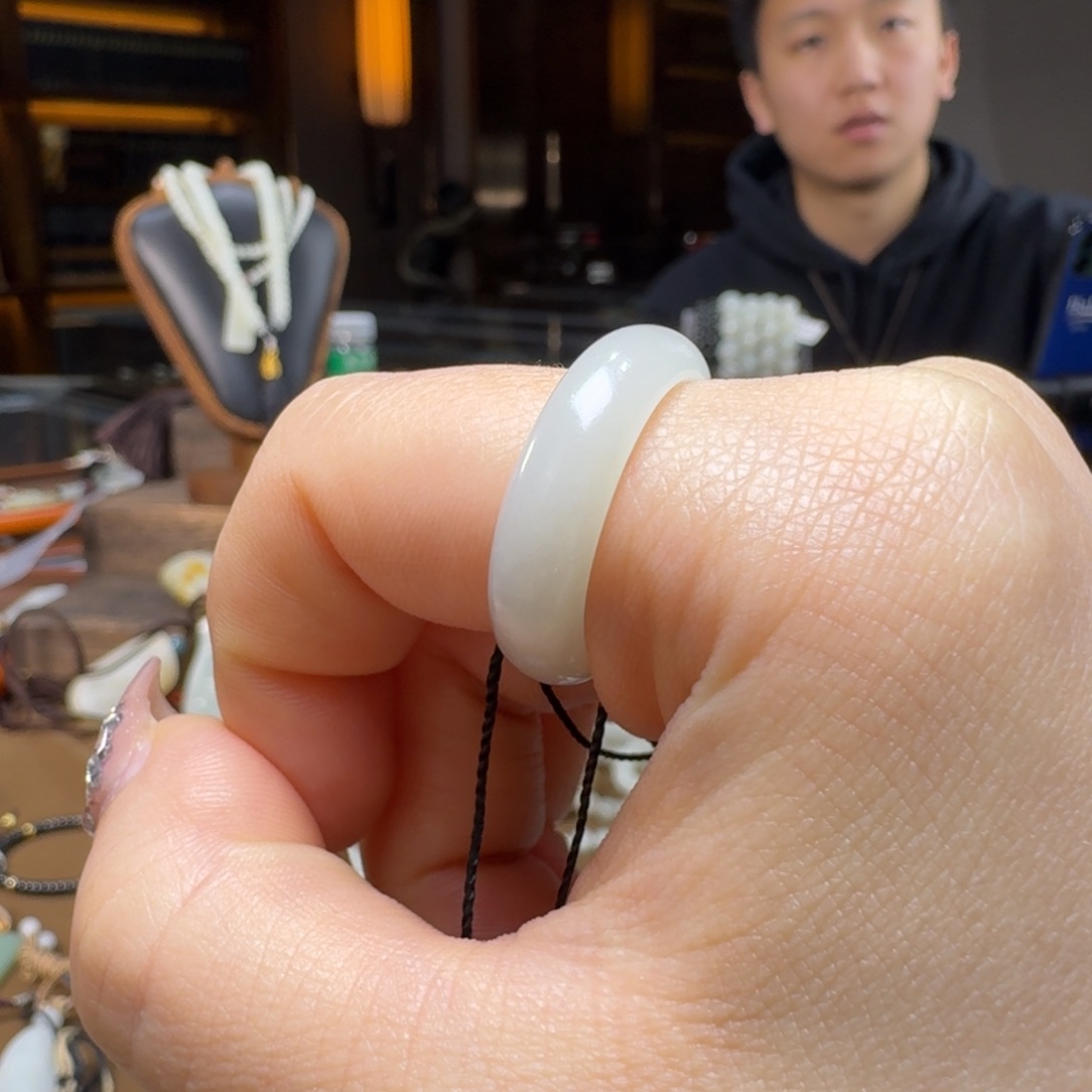 和田玉戒指未镶嵌威