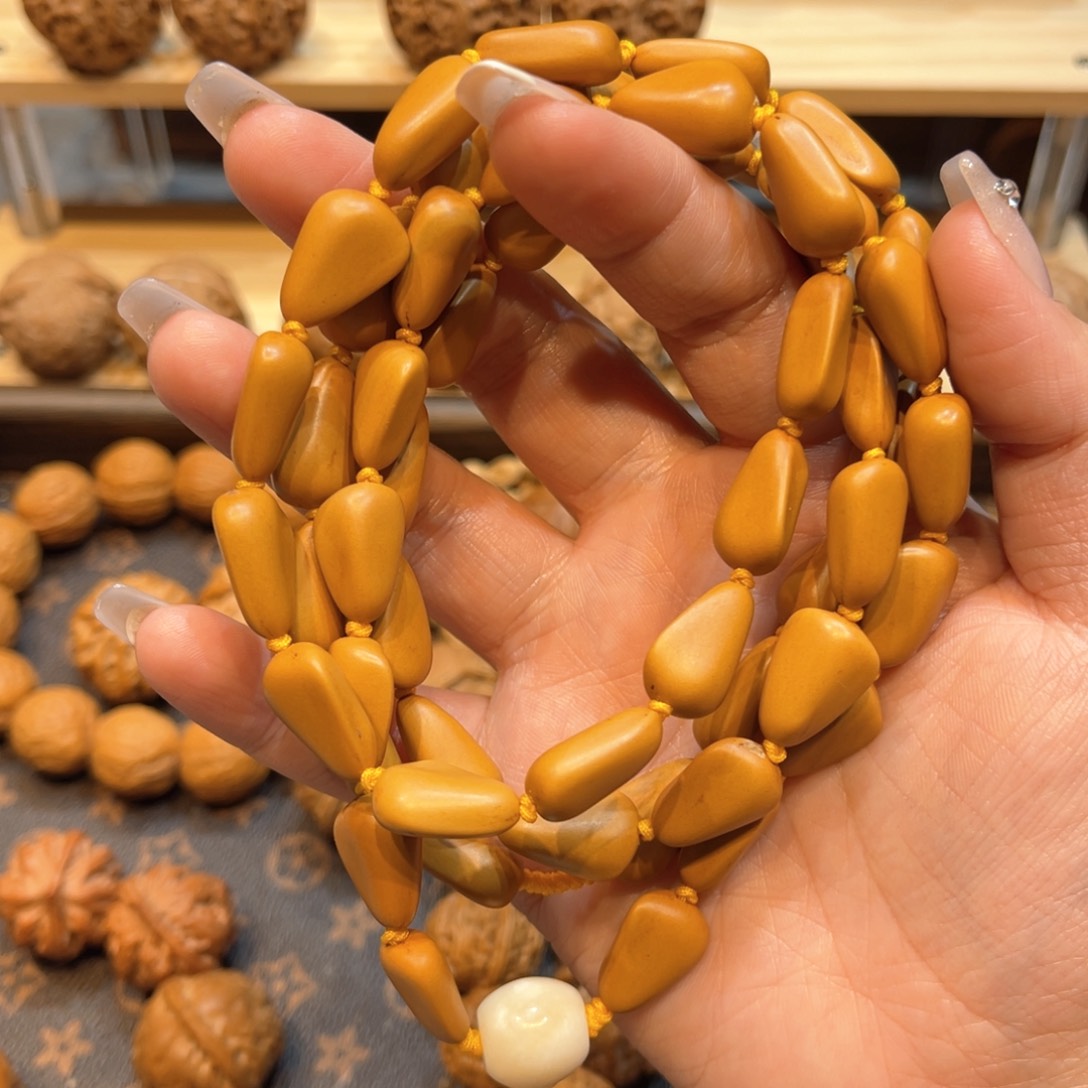 文玩核桃把件松子脖挂