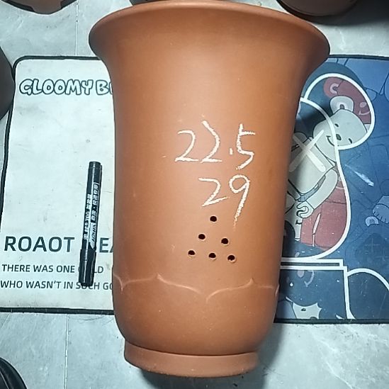 紫砂红泥莲花金钟一个