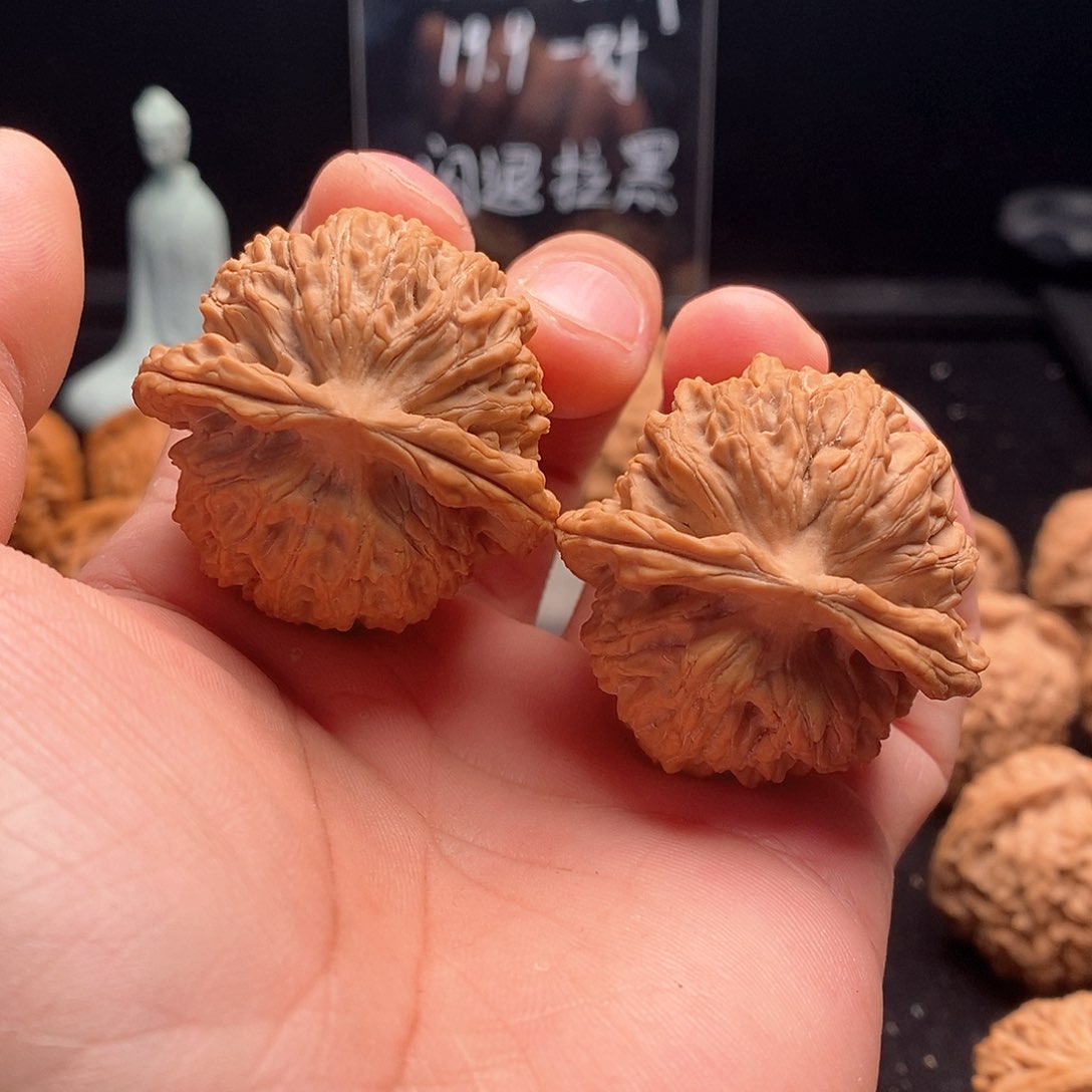 文玩核桃吊坠马老四41