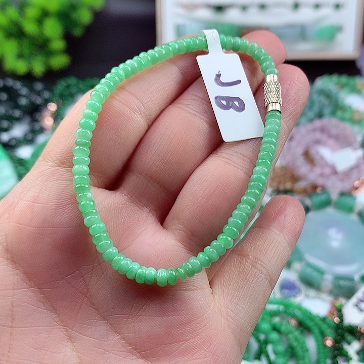 翡翠未镶嵌颈饰手串