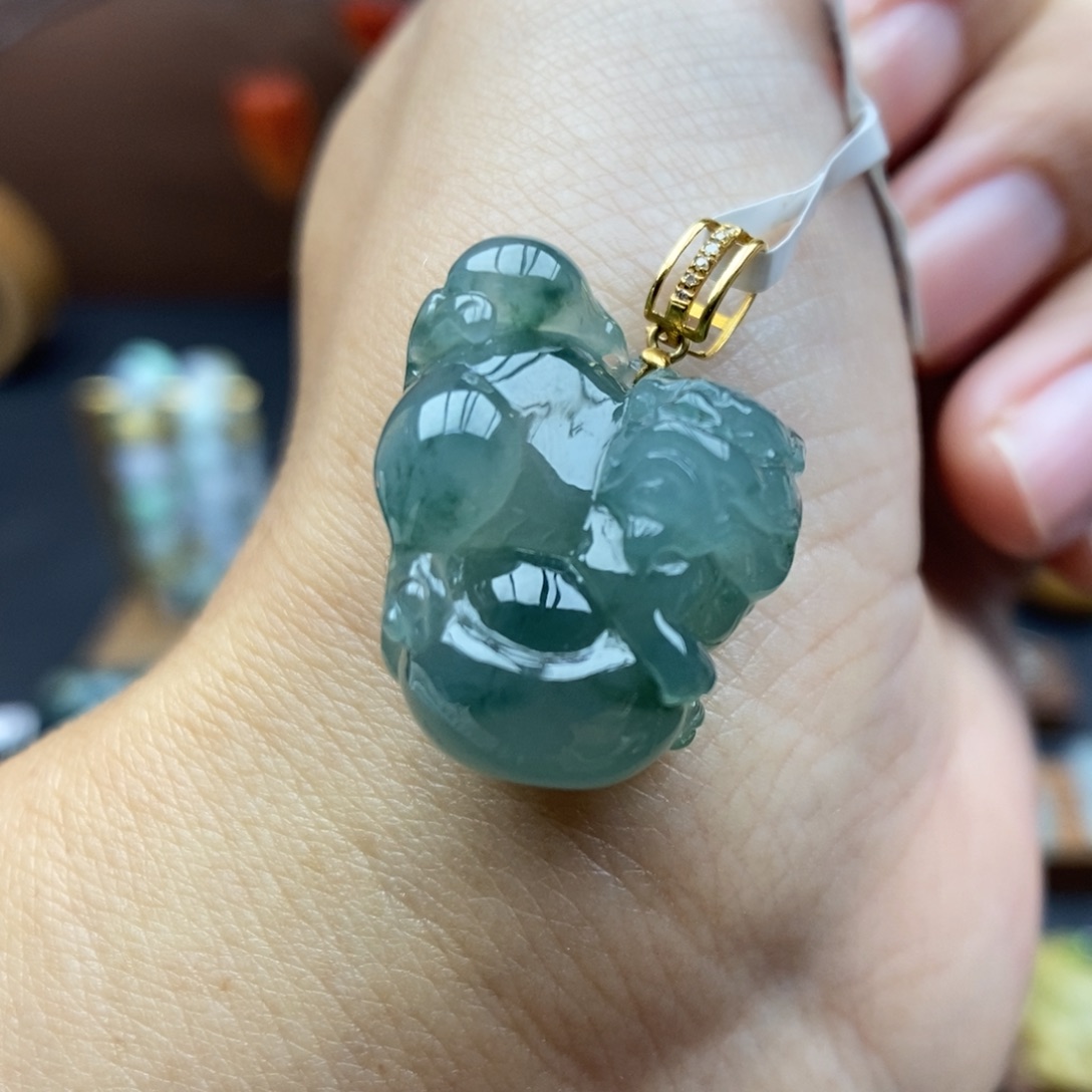 【闪购商品】颈饰18K金镶嵌翡翠83