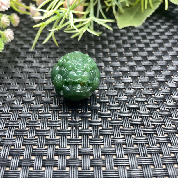 天然和田玉俄料碧玉大号貔貅珠挂坠颈饰雕刻绿色精雕吊坠