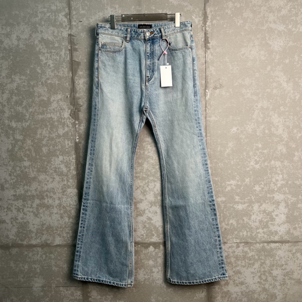 未使用 Balenciaga/巴黎世家 27*1/巴黎世家水洗牛仔喇叭裤/15168