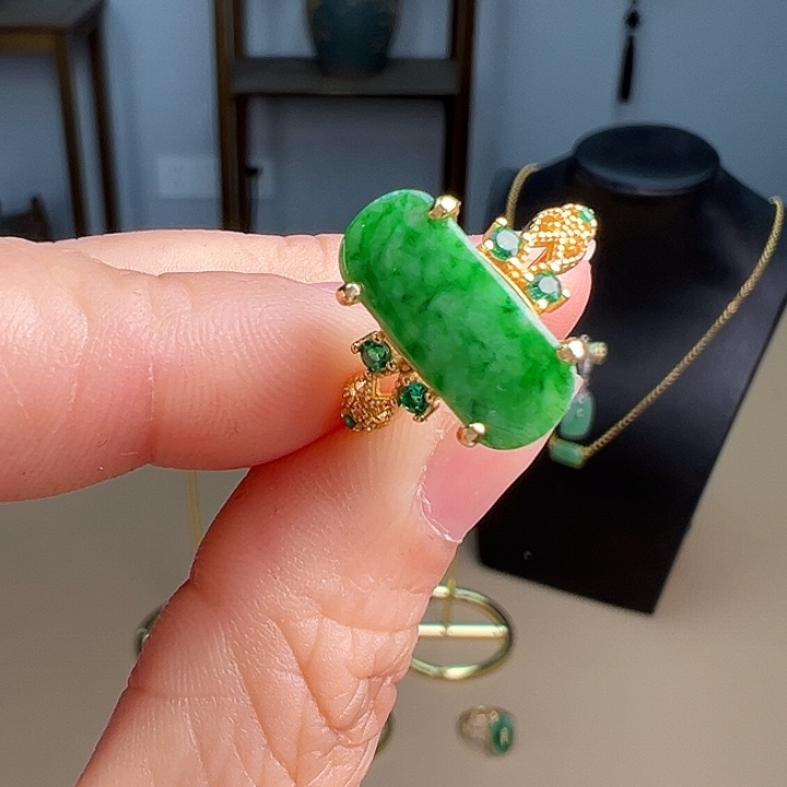 翡翠戒指银S925镶嵌戒指