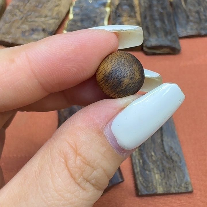 大叶紫檀（黑酸枝木类）