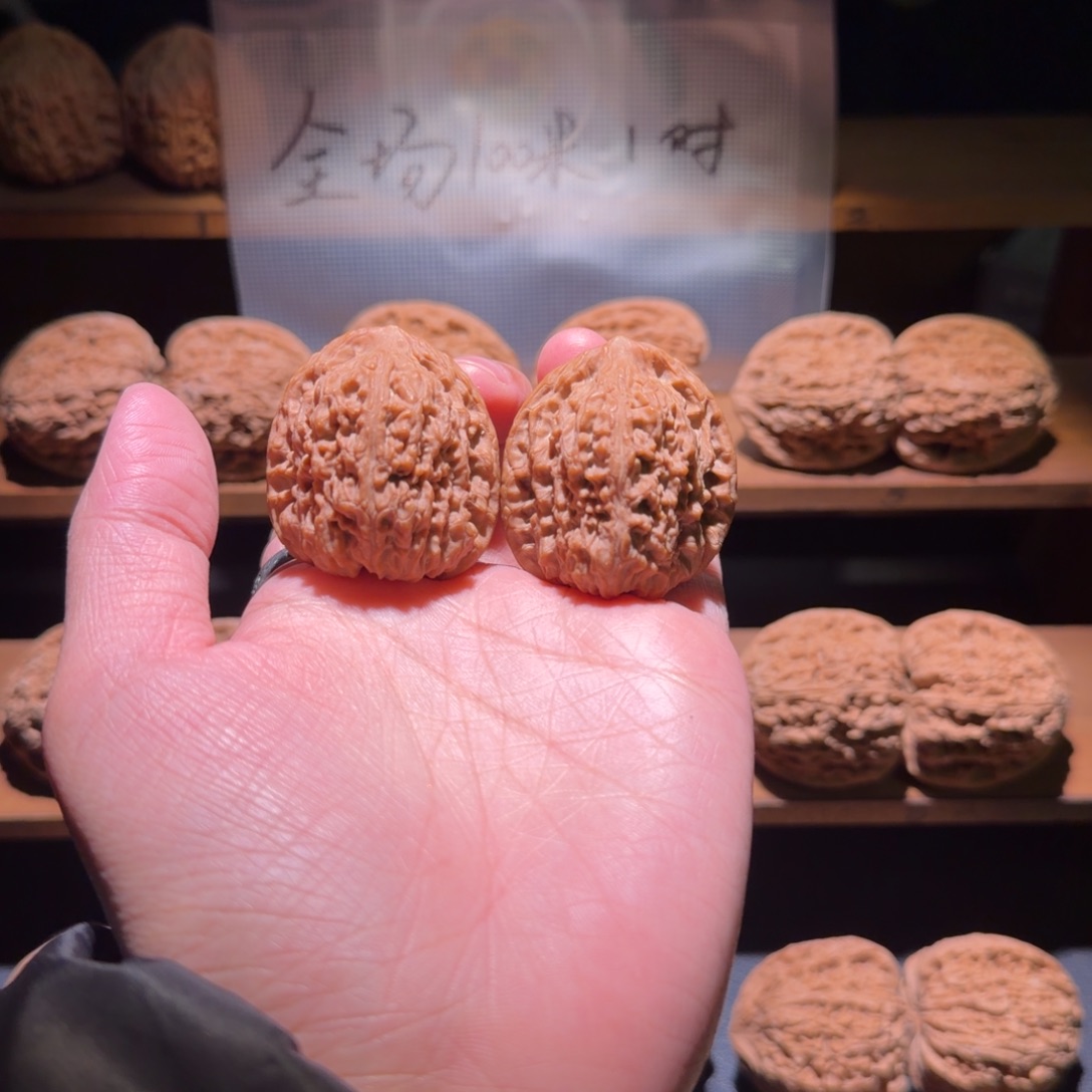 尛***桃核吊坠36南疆石