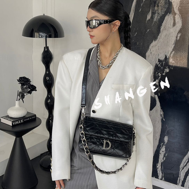 【云云】ZT-D7139-游牧黑-25*9*17轻奢女士新款小香风单肩斜挎包