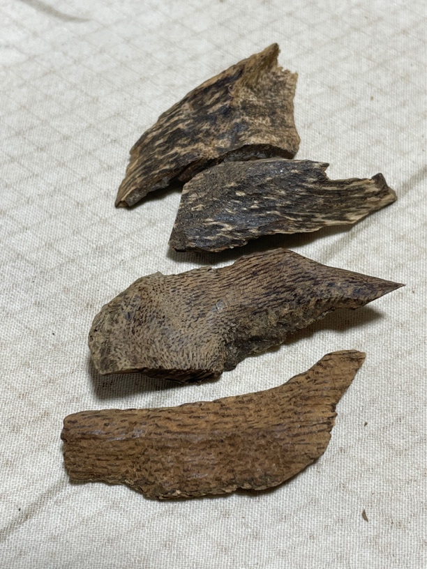 沉香老包头4.33克，99沉水，古树厚肉，清香清甜。