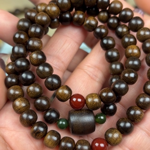 沉香手串进*紫棋帝王瘤疤