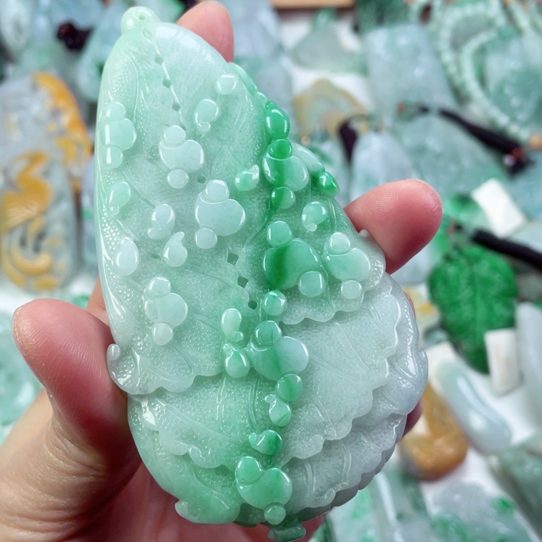 翡翠未镶嵌吊坠(不含链)