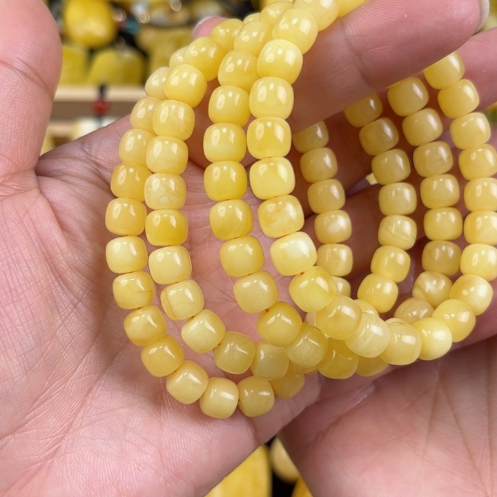 琥珀珠宝奇石未镶嵌琥珀，多样性发其一