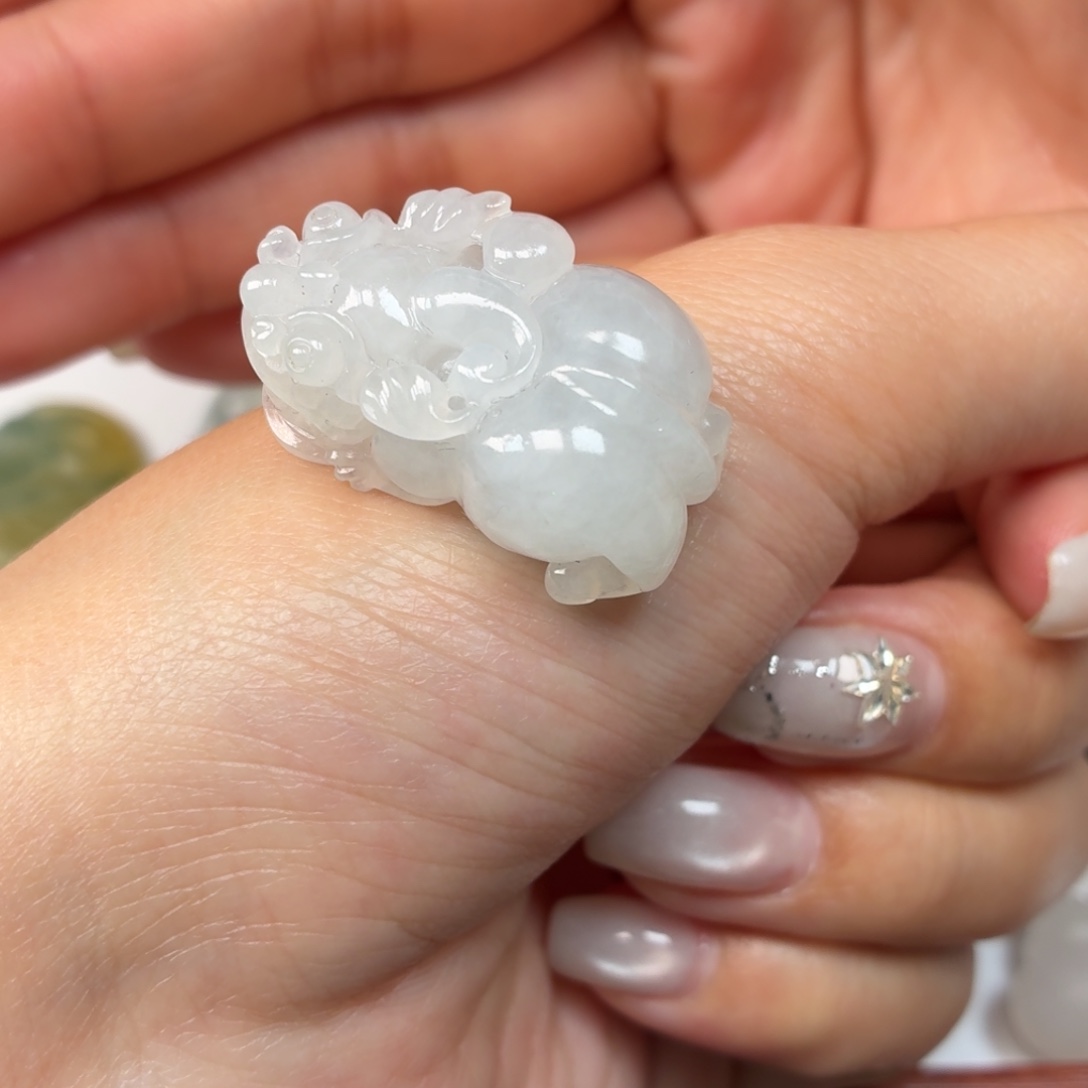 定制翡翠未镶嵌貔貅