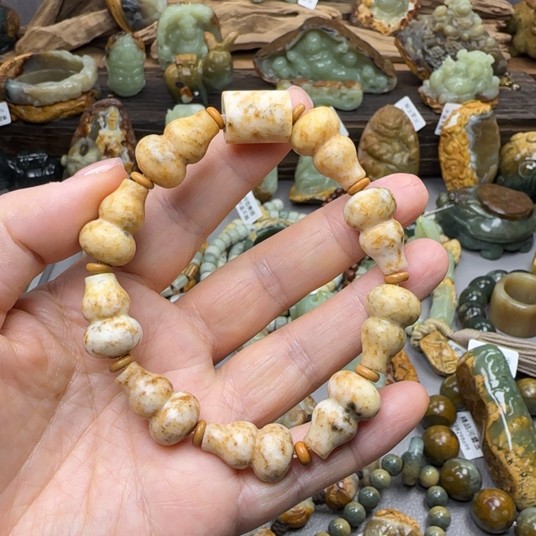 岫岩河磨玉（透闪石质玉）未镶嵌珠宝奇石