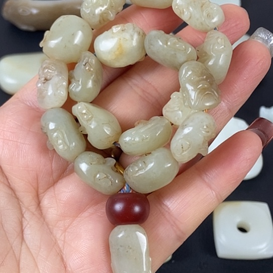 和田玉（糖玉）未镶嵌挂件