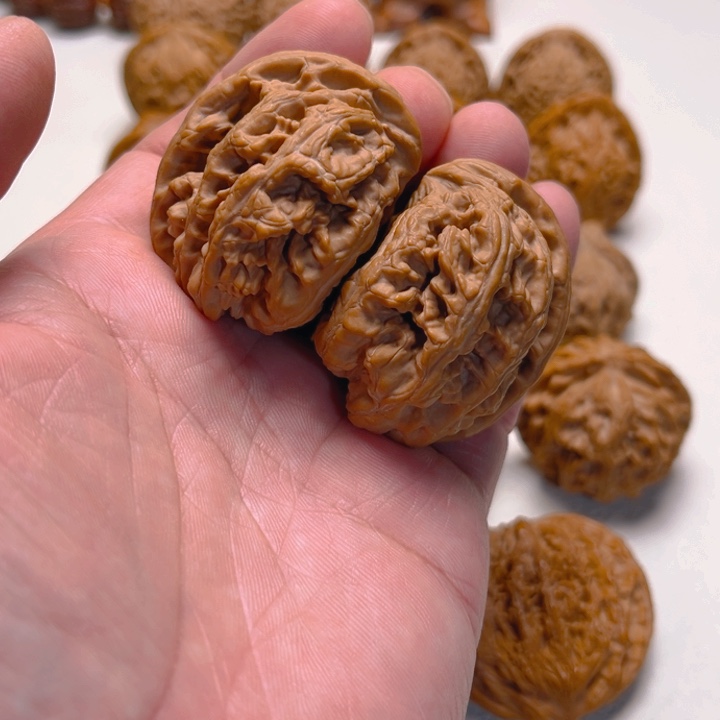 文玩核桃把件座山雕半壁 尺寸47.5编号022