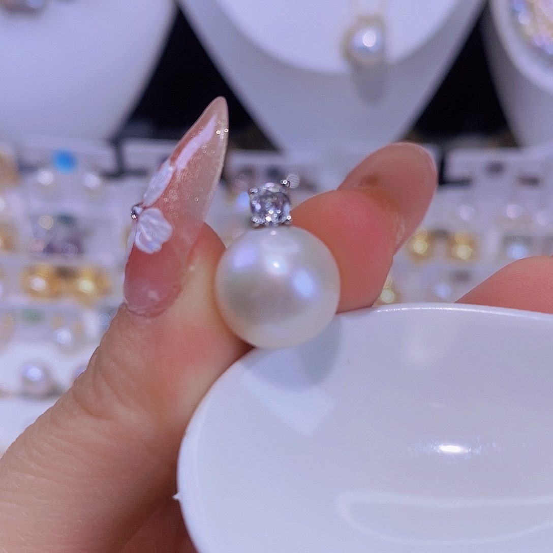 淡水珍珠合金颈饰