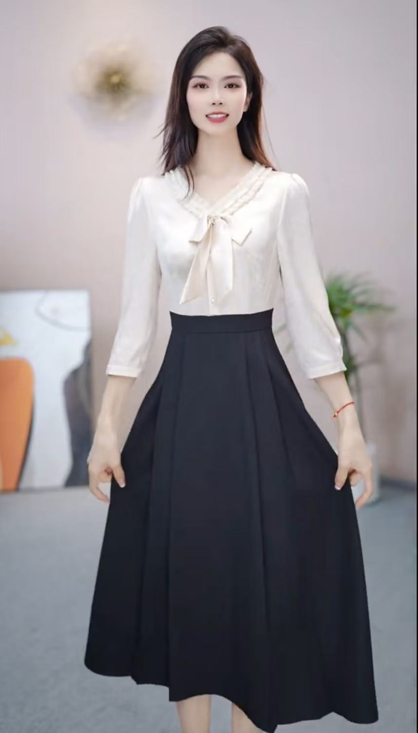 [依橙服饰] X039 #  早秋 新款 减龄 收腰 显瘦  连衣裙