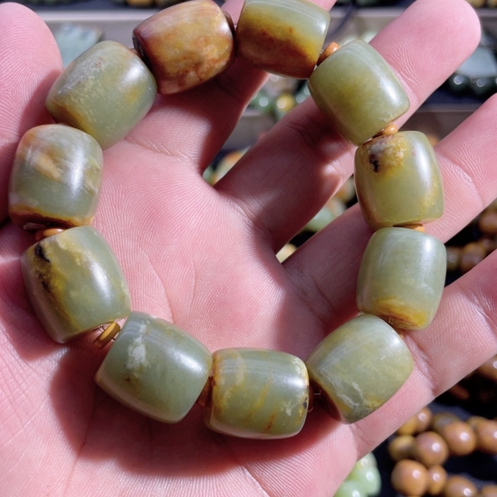 透闪石质玉手串未镶嵌盛**事