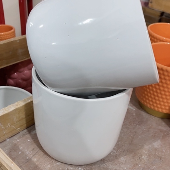 多肉绿植陶瓷花盆9.9包邮，有孔，微瑕