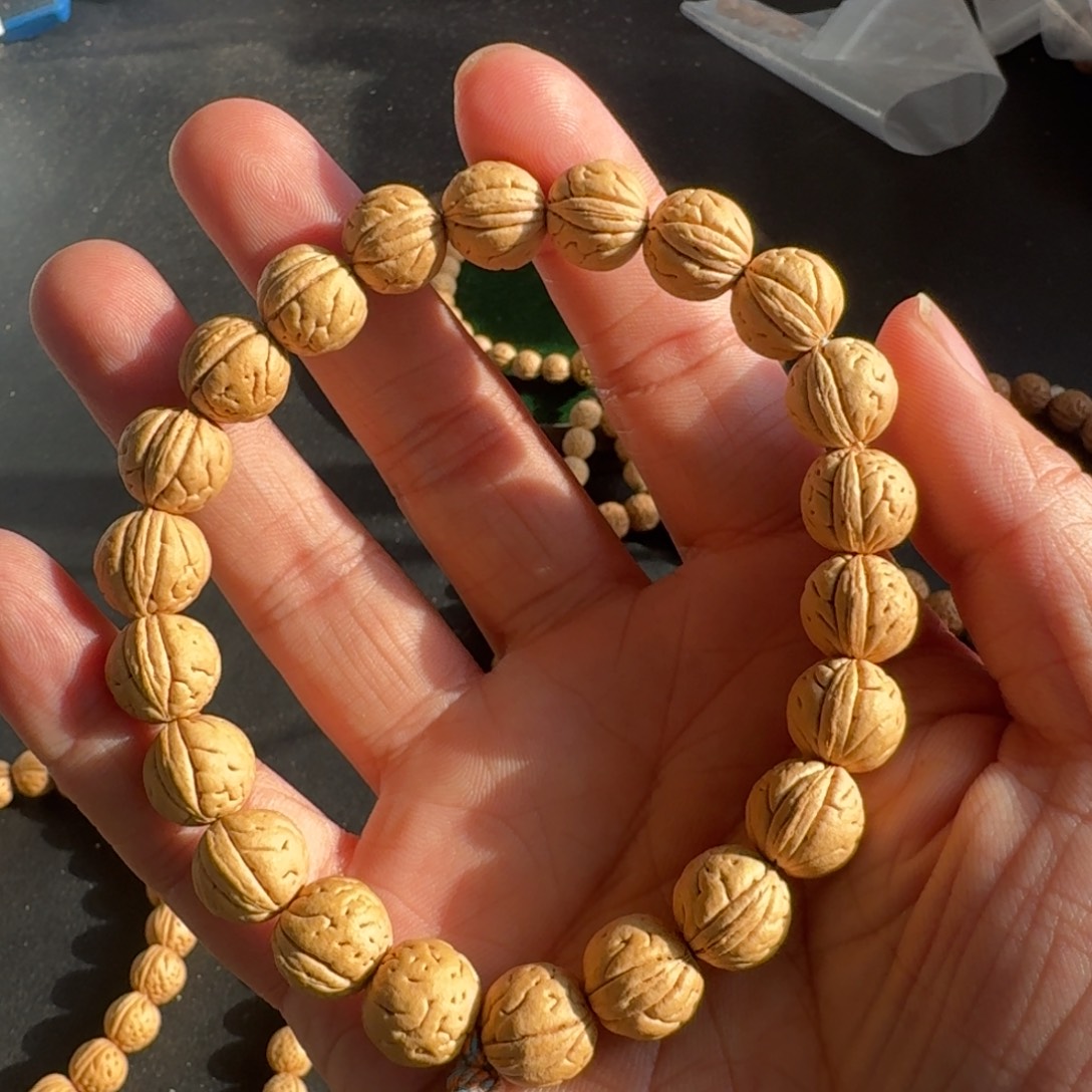 乐***呀小桃核手串80手串