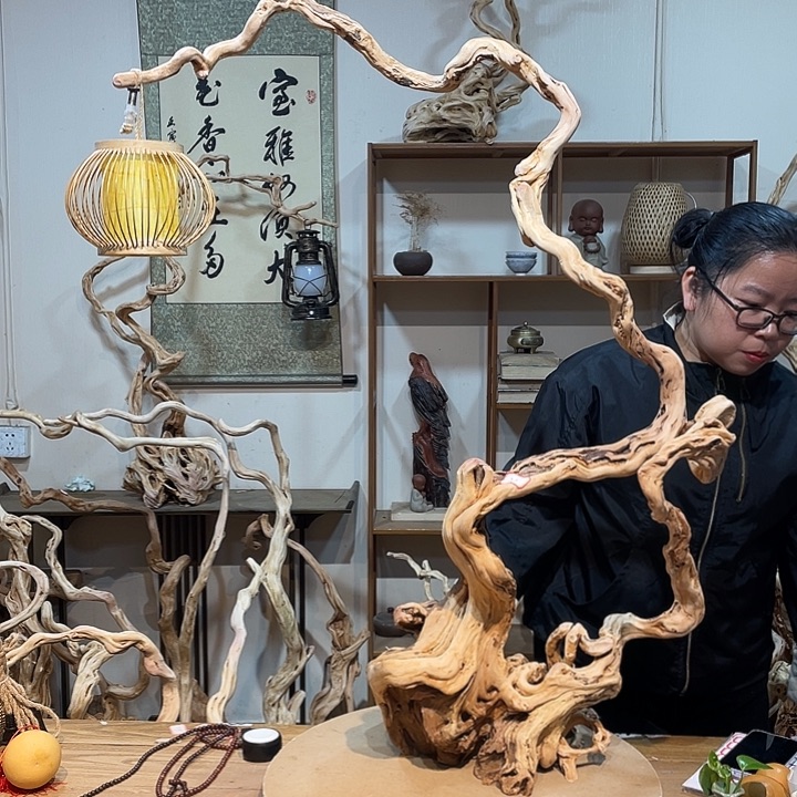 吉***玥木杜鹃根根艺摆件