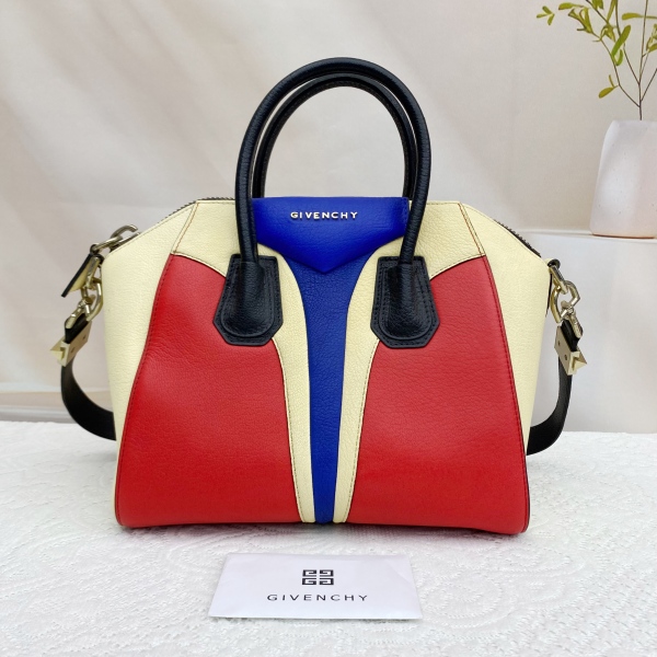 95新/纪梵希/市场价15800/包包/250305MM0021