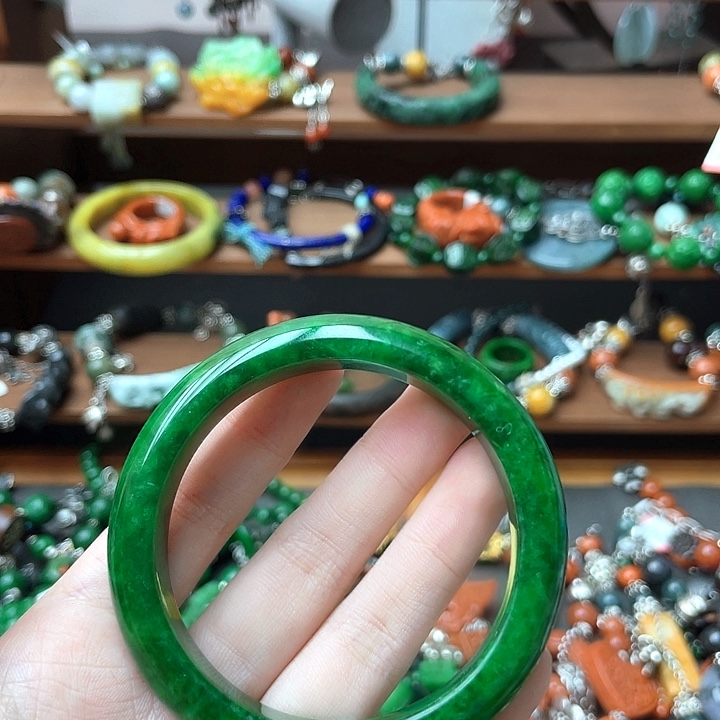 墨***铺翡翠未镶嵌手链饰品