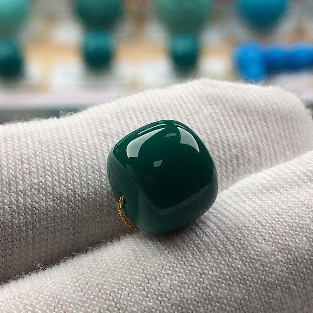 青****绿松石未镶嵌配饰