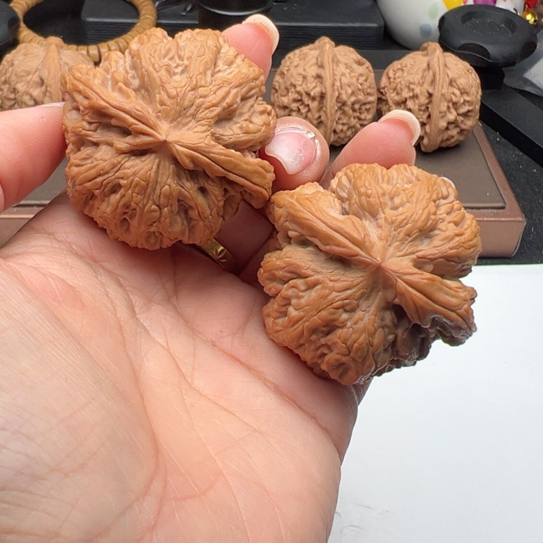 文玩核桃把件粗筋46