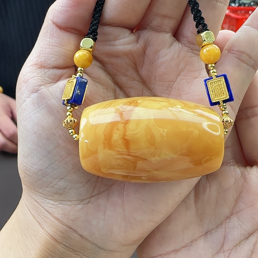 琥珀未镶嵌颈饰吊坠