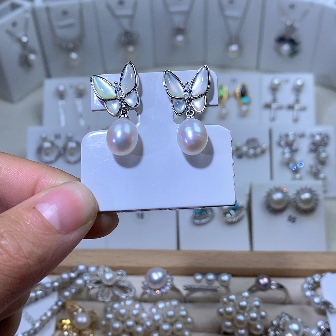 未镶嵌淡水珍珠耳饰