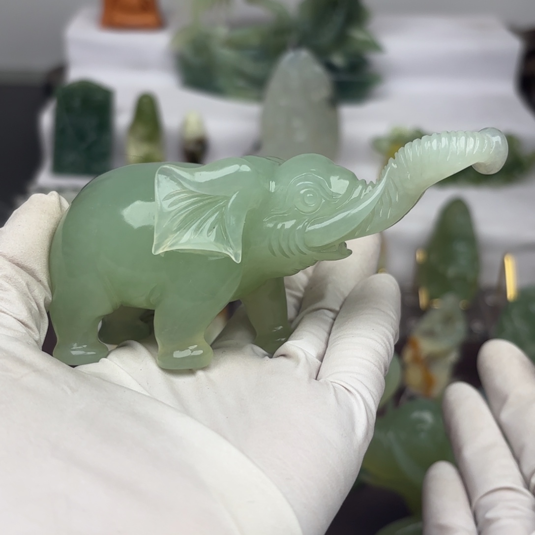 蛇纹石玉颈饰未镶嵌融*技