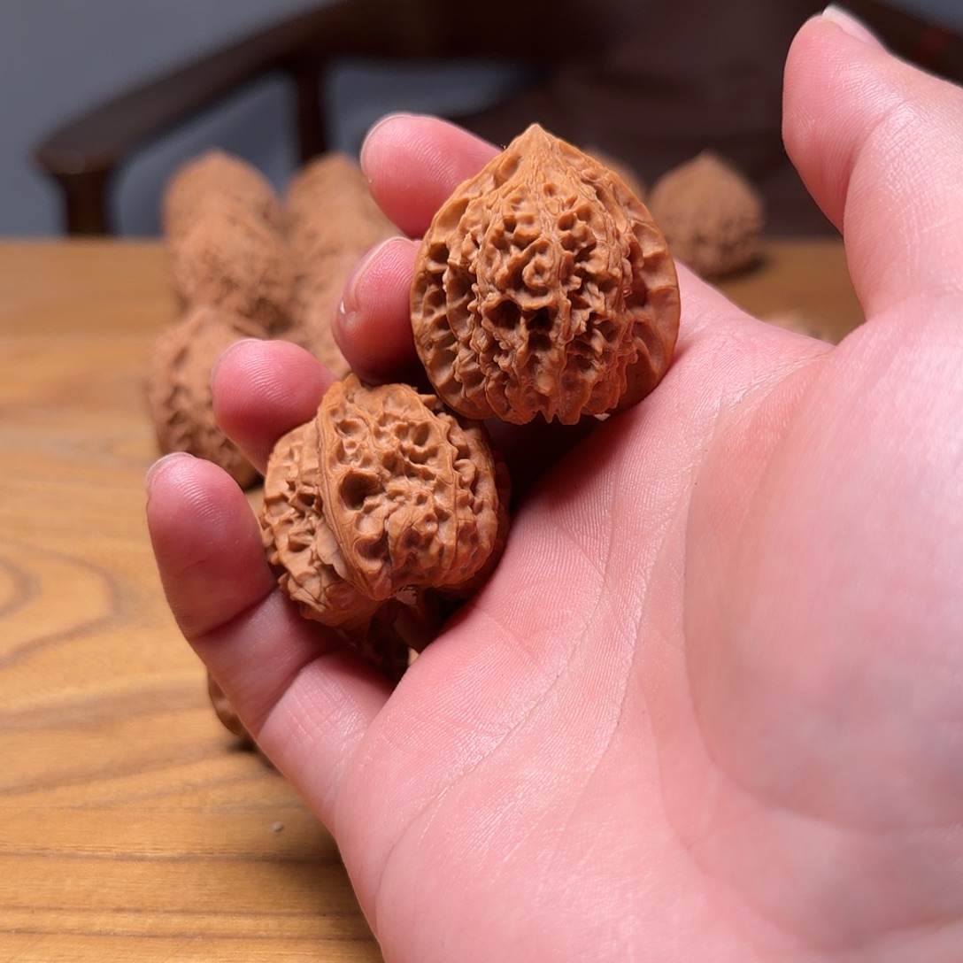 美***线文玩核桃把件原树野核马蹄