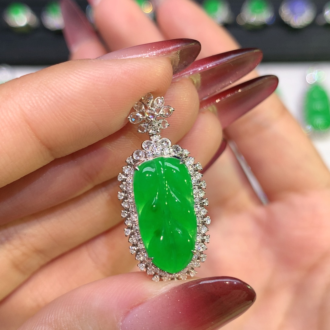 翡翠18K金镶嵌吊坠(不含链)