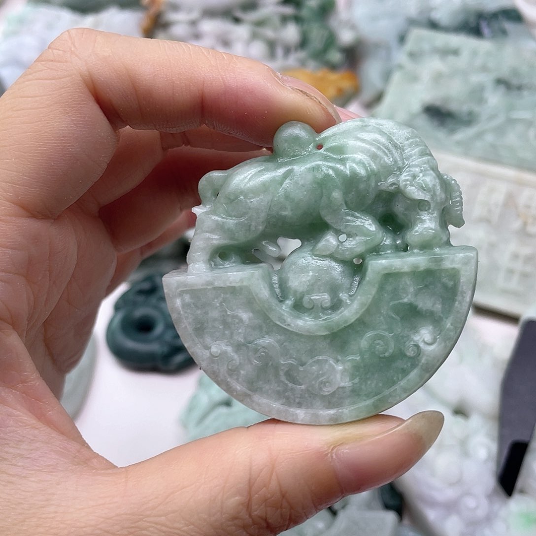 未镶嵌定制翡翠翡翠