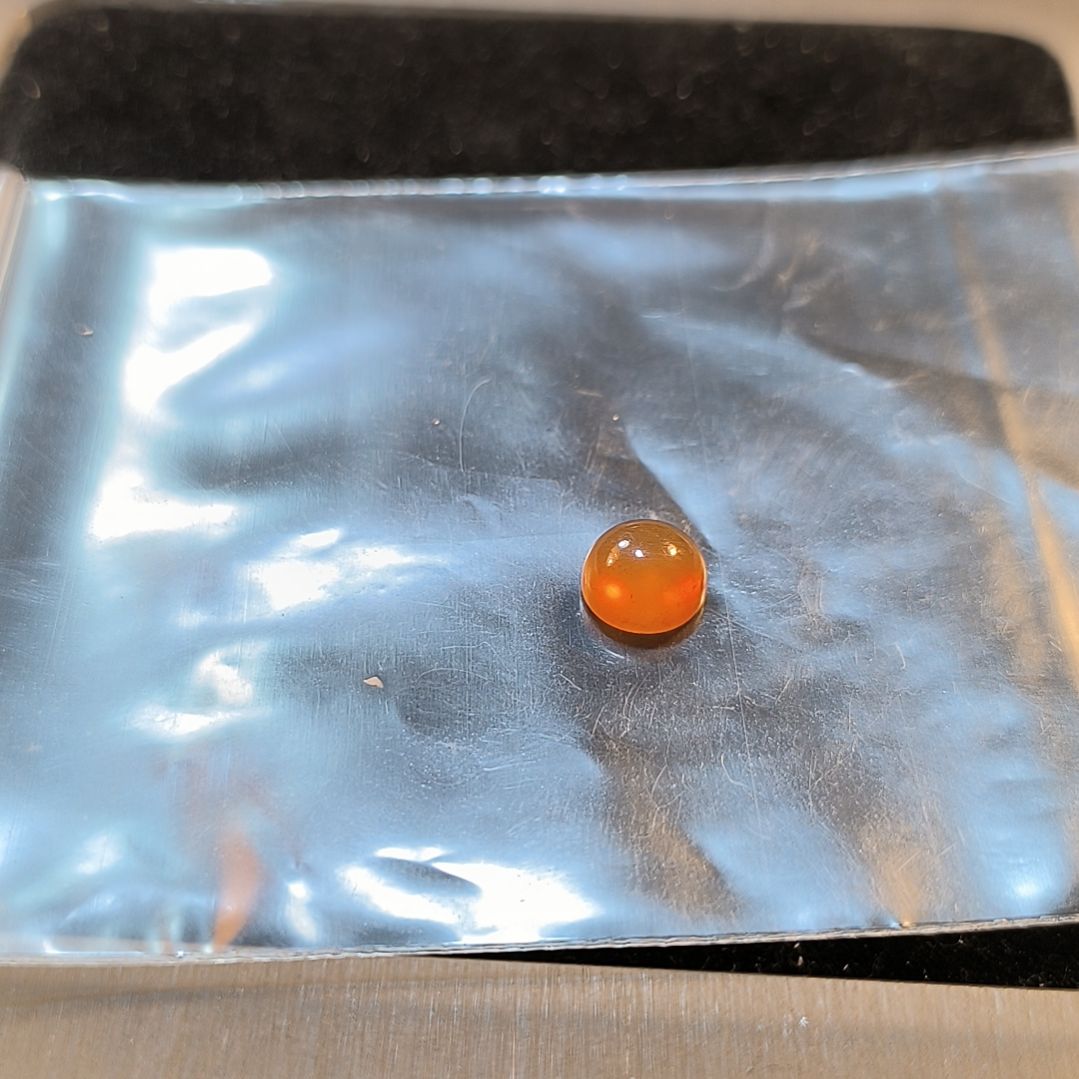 余***石英岩玉未镶嵌戒面