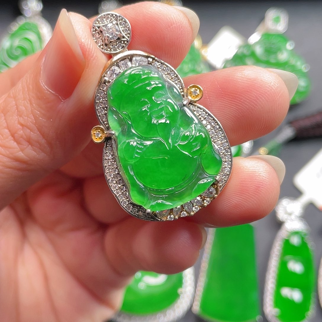 吊坠(不含链)未镶嵌翡翠